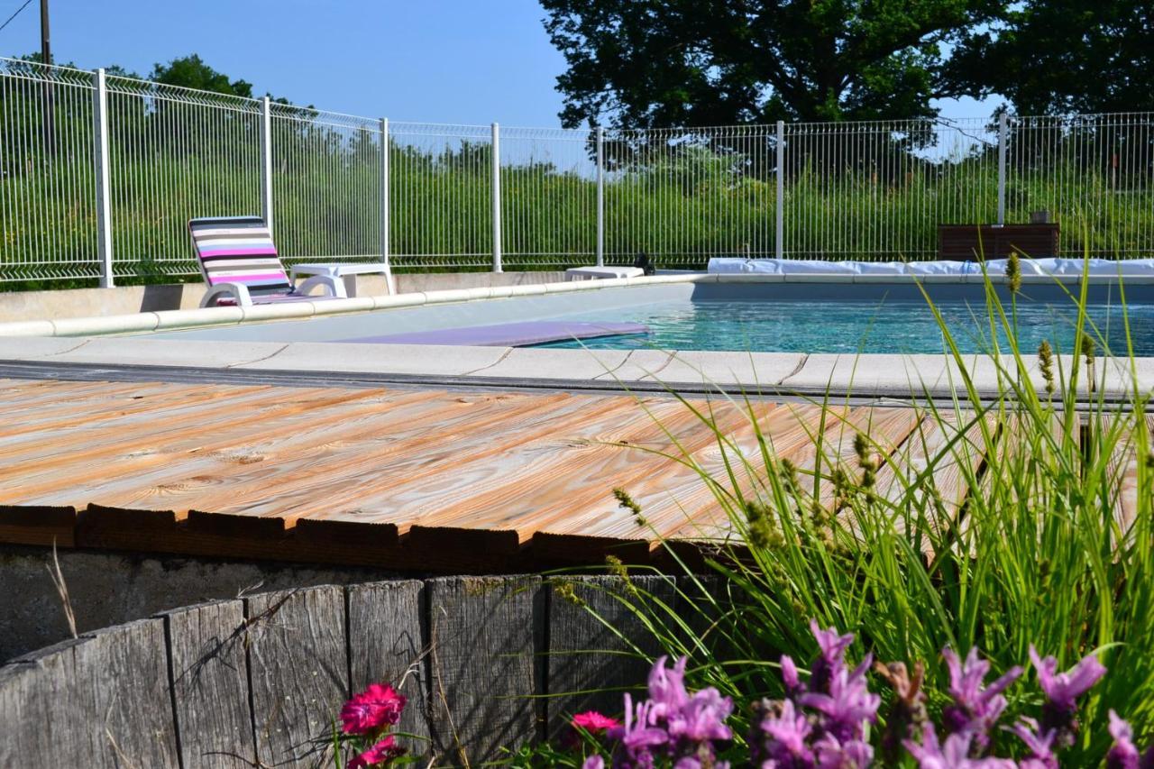Couanac Gite Familial A La Campagne Avec Piscine Cayriech Luaran gambar